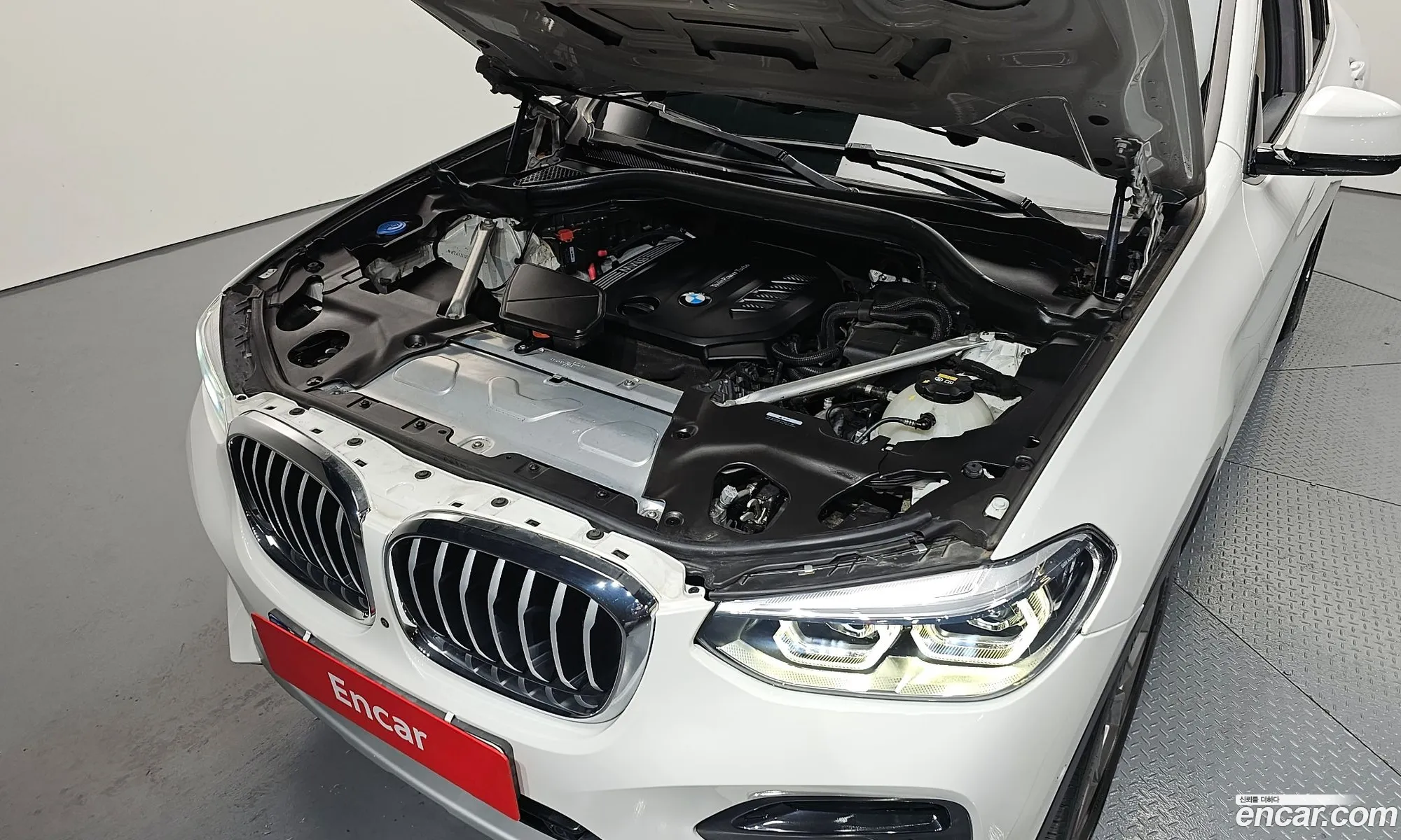 BMW X4 2021 WBAVJ9105M9G23993 — 9