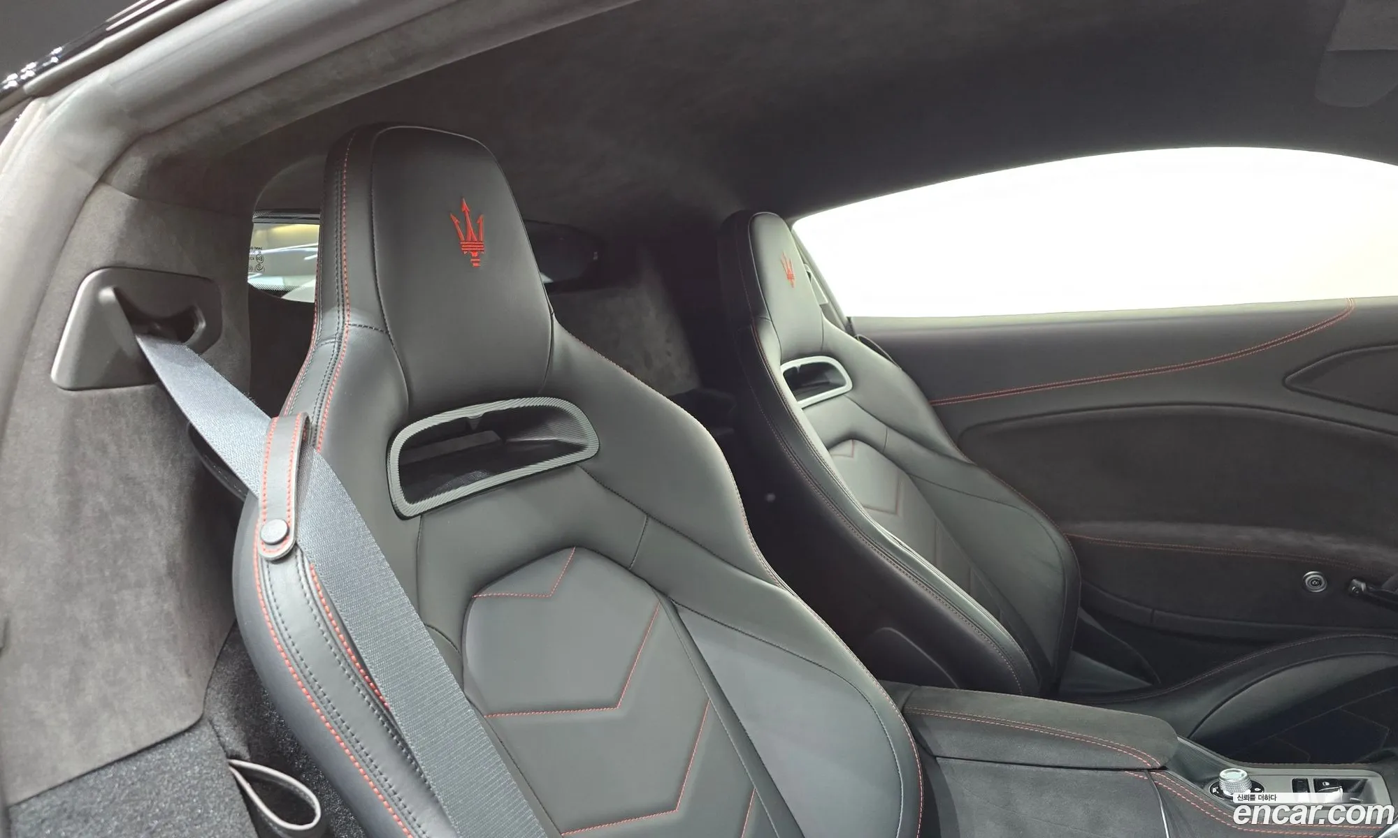 Maserati MC20 2022 ZAMBX24G — 18