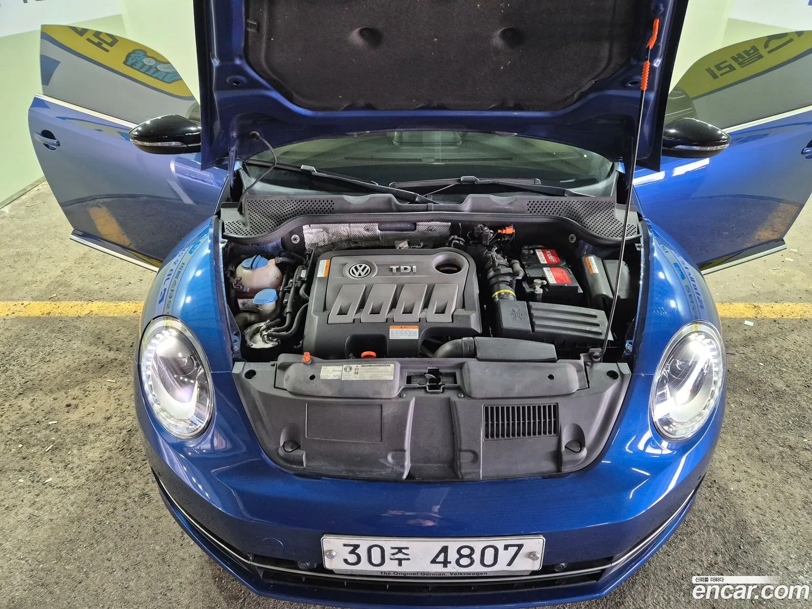 Volkswagen The Beetle 2012 — 17