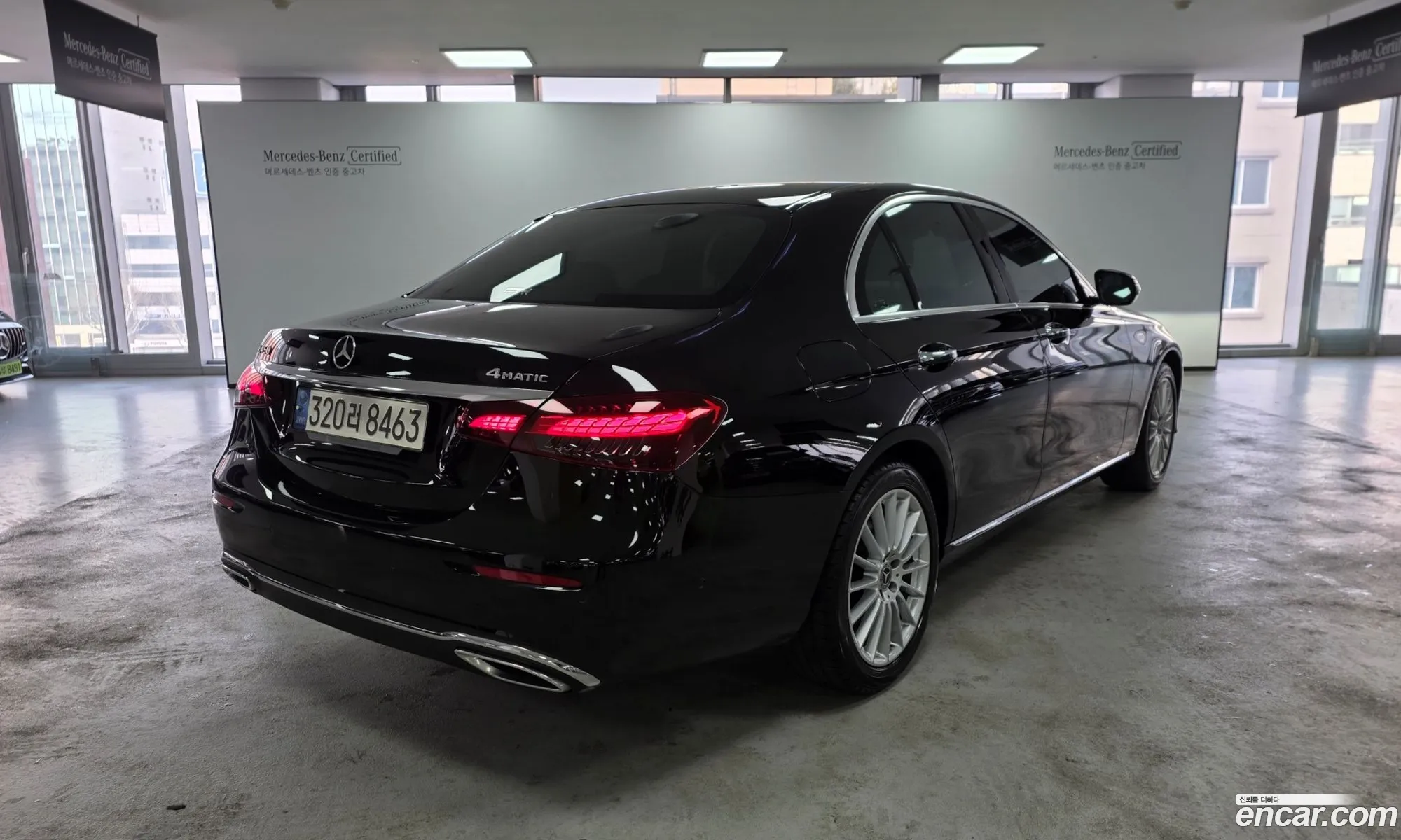 Mercedes-Benz E-Class W213 2022 — 12