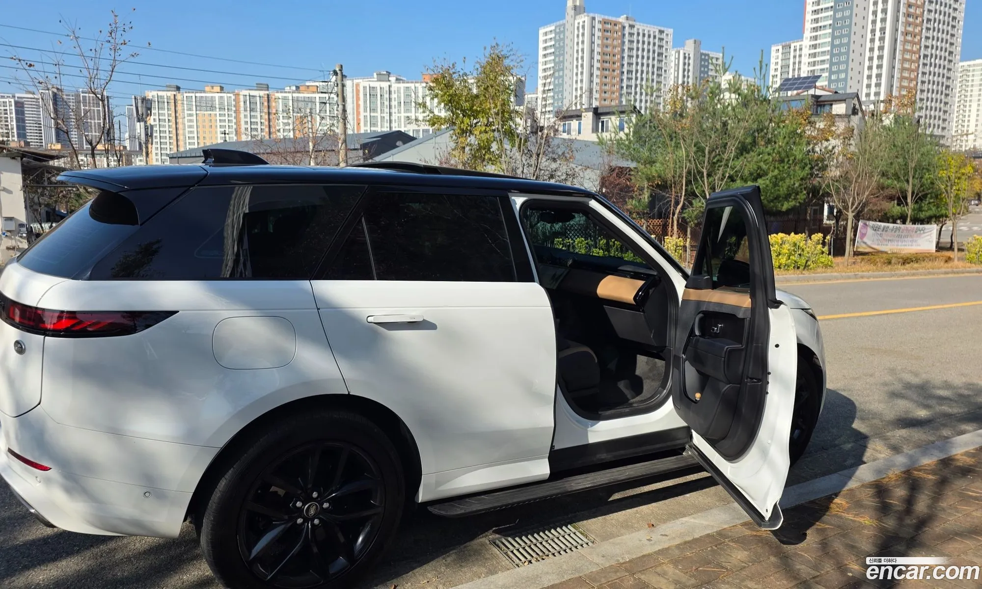 Land Rover Range Rover Sport 2023 — 12