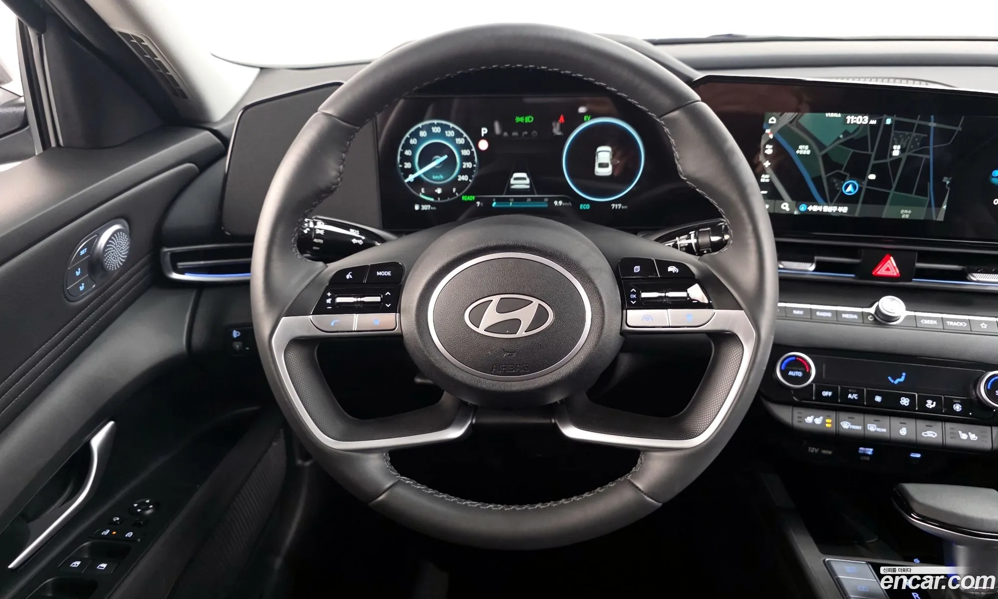 Hyundai Elantra Hybrid 2025 — 17