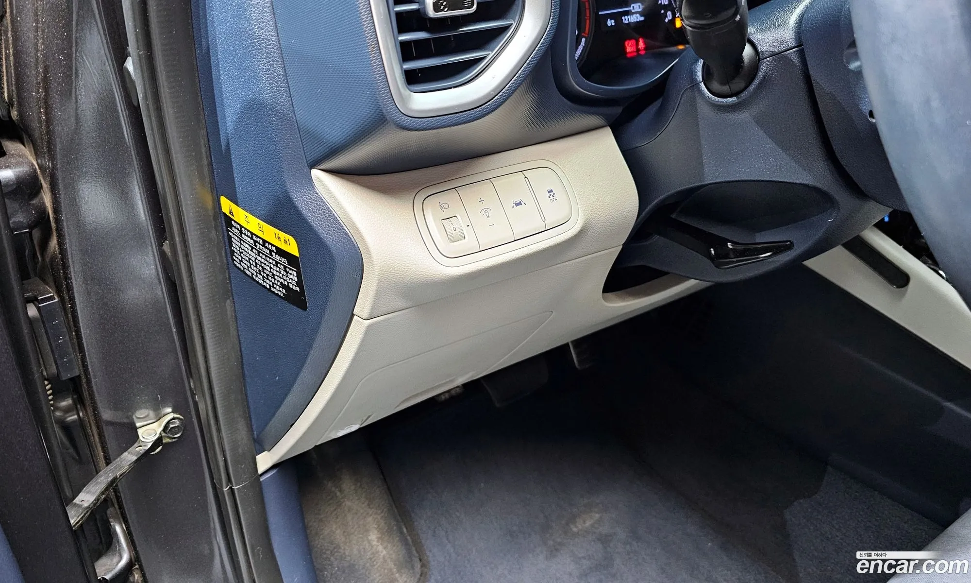 Hyundai Venue 2019 — 17
