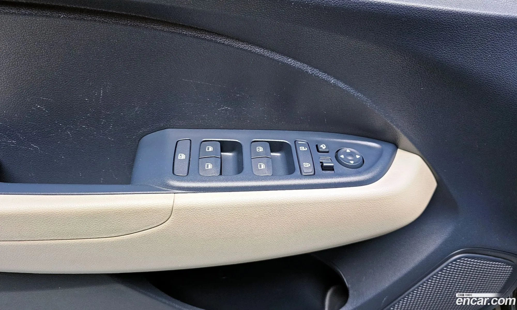 Hyundai Venue 2019 — 9