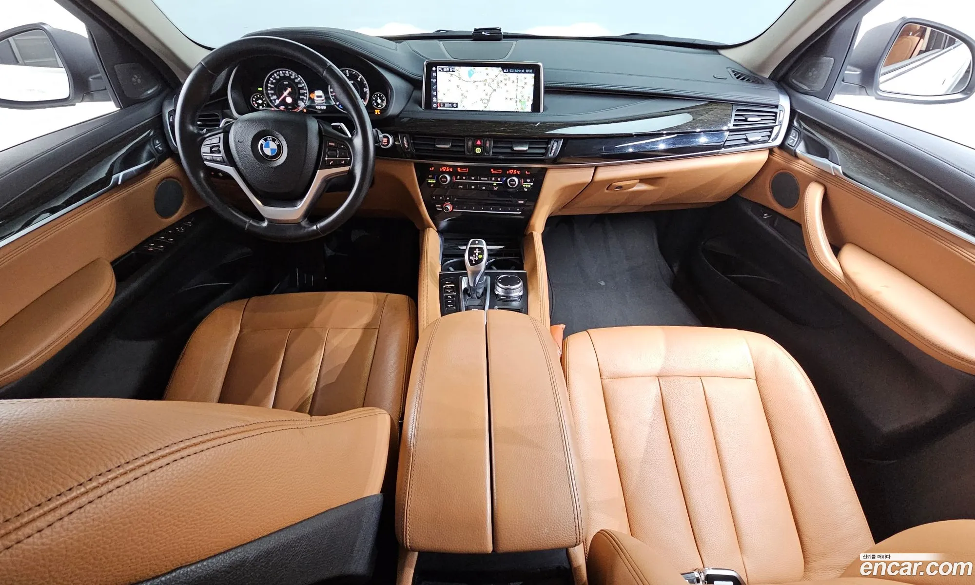BMW X6 2018 WBAKV2109J0Z82209 — 13