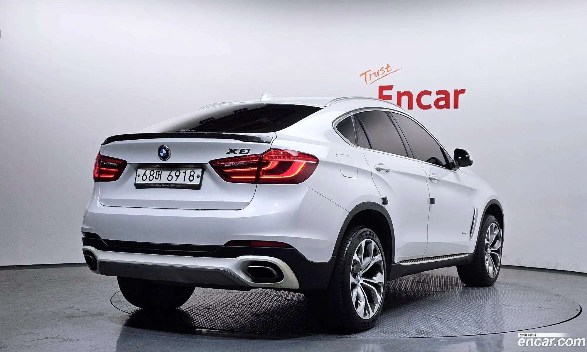 BMW X6 2018 WBAKV2109J0Z82209 — 17