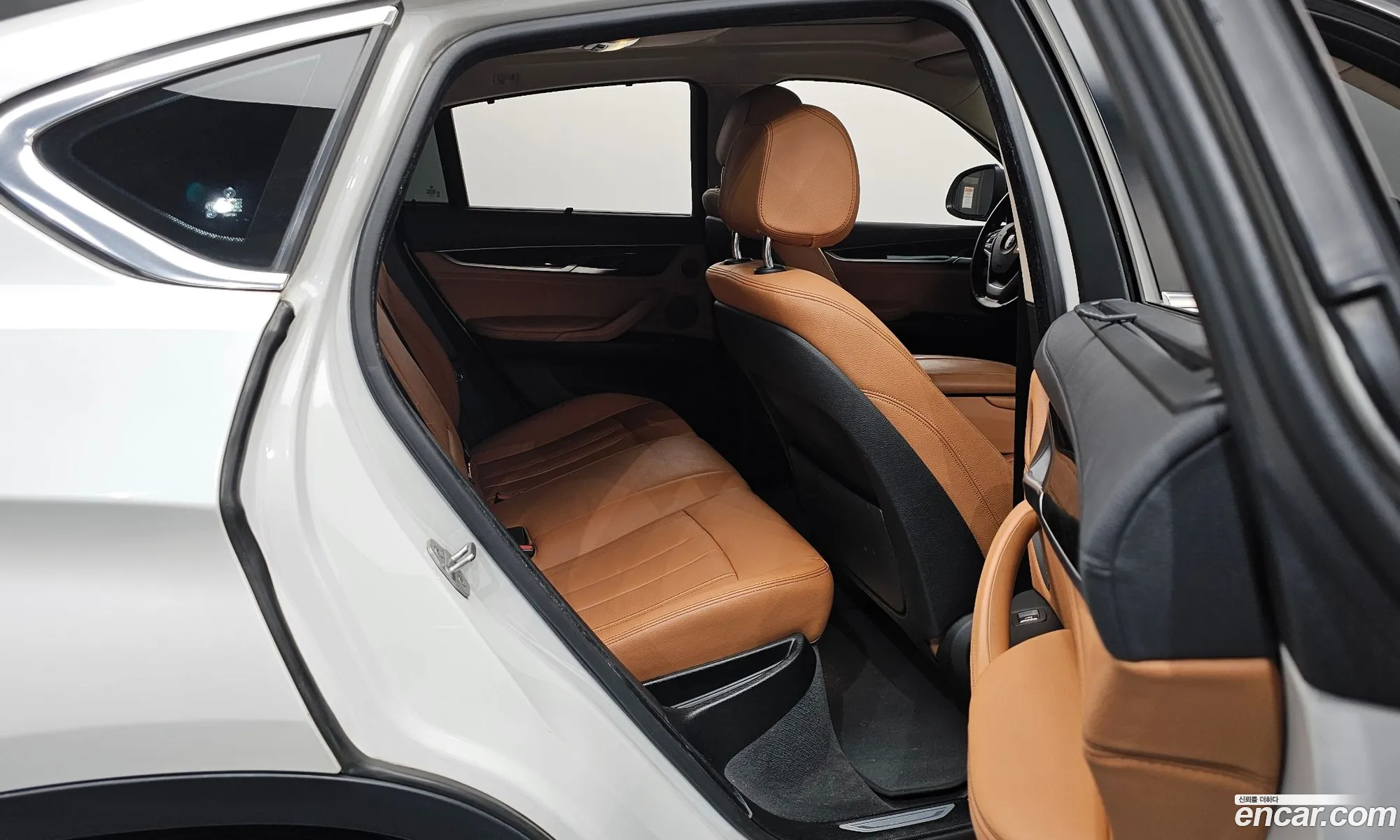 BMW X6 2018 WBAKV2109J0Z82209 — 11