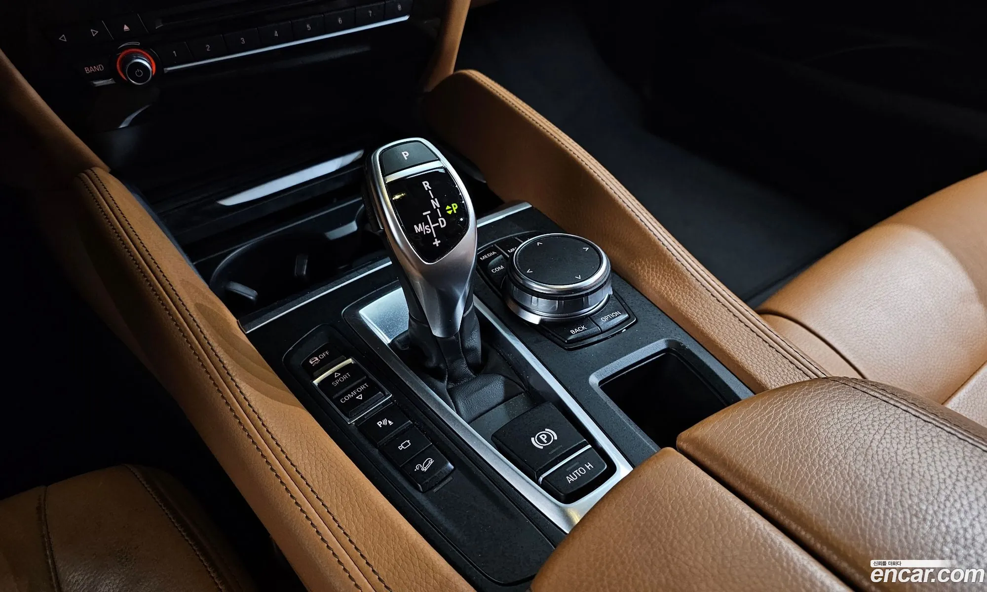 BMW X6 2018 WBAKV2109J0Z82209 — 10