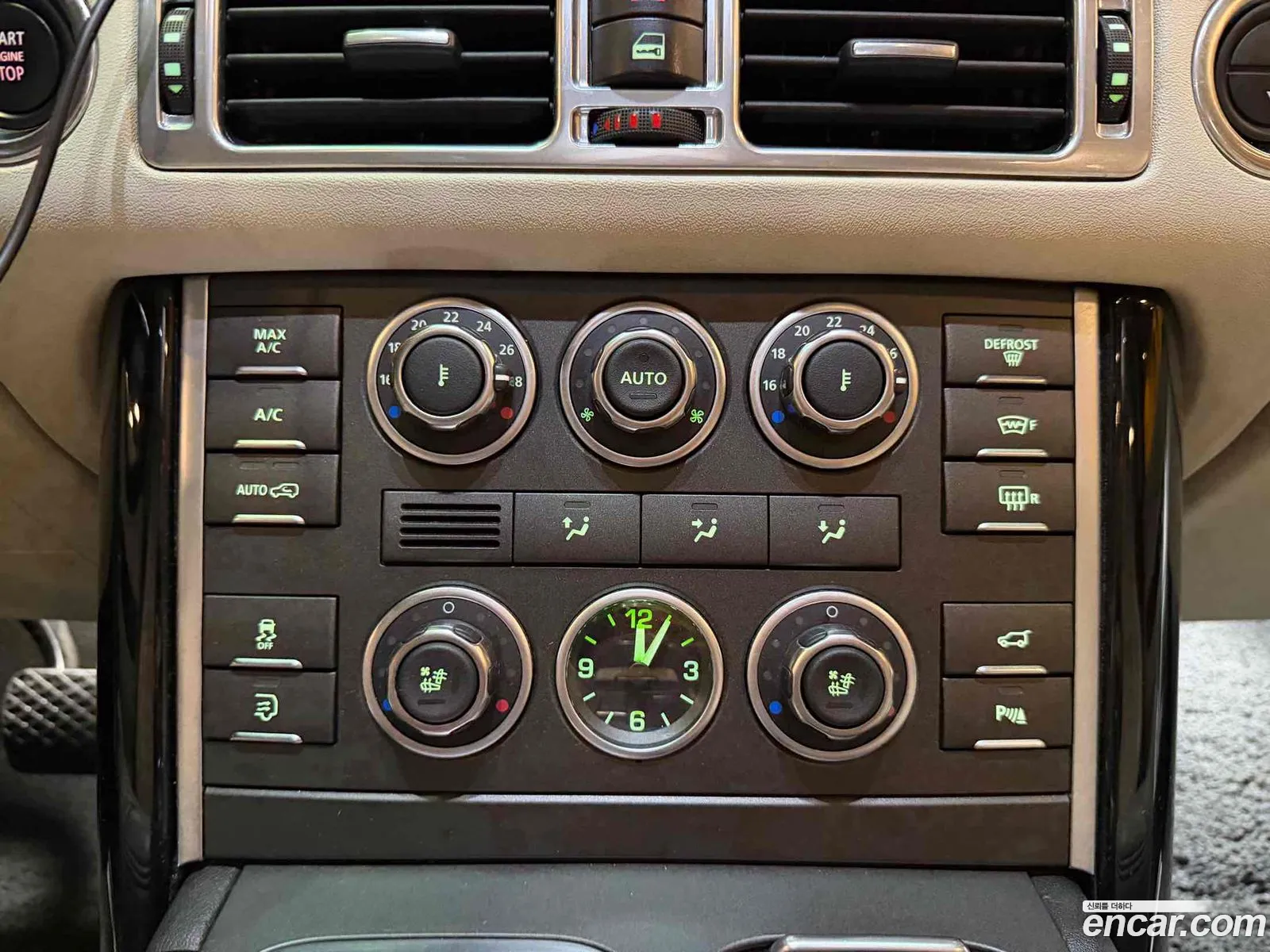 Land Rover Range Rover 2012 — 16