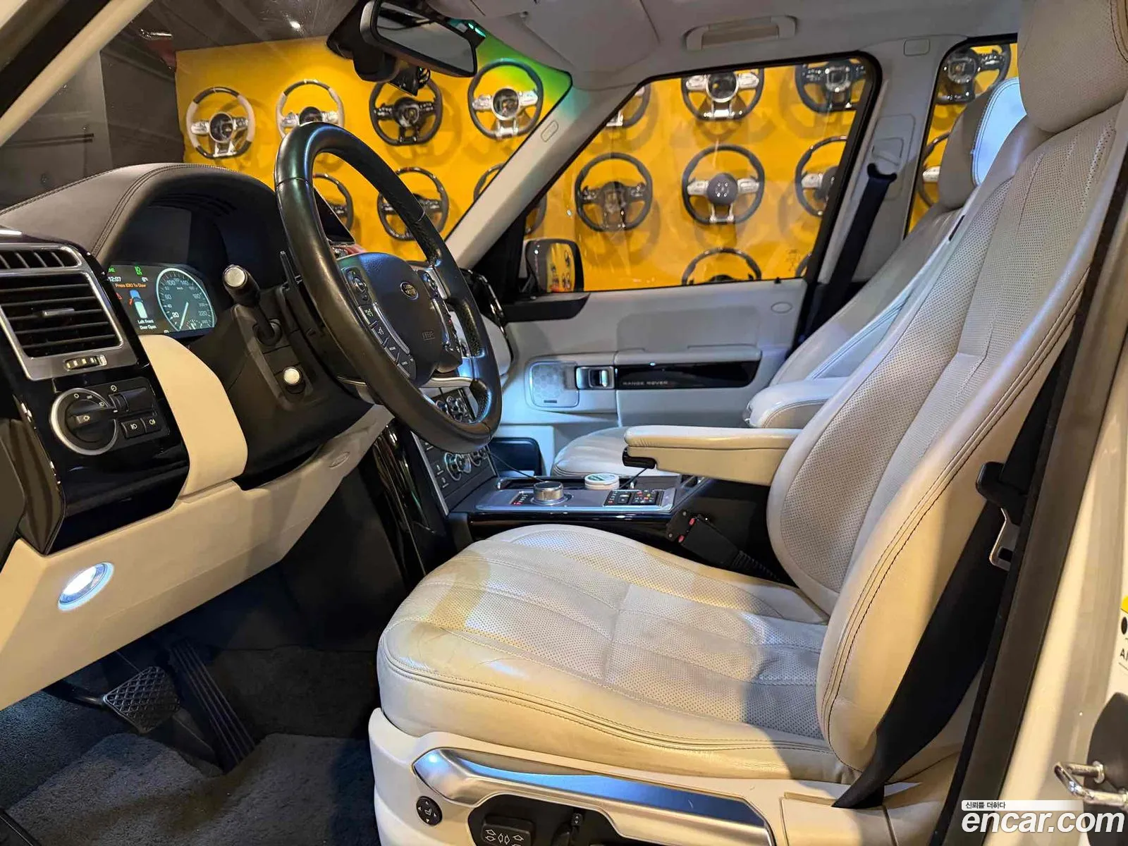 Land Rover Range Rover 2012 — 17