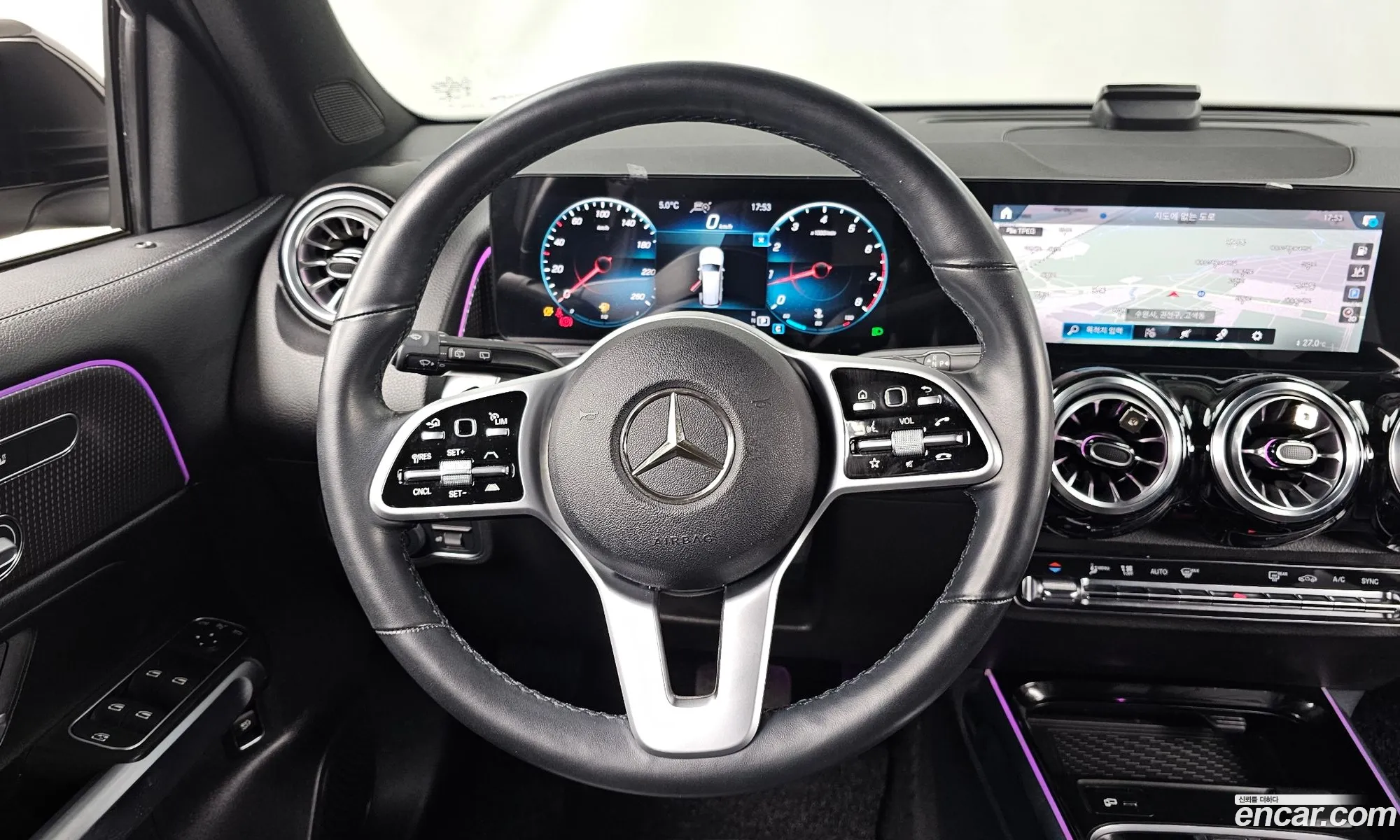 Mercedes-Benz GLB-Class X247 2021 — 12