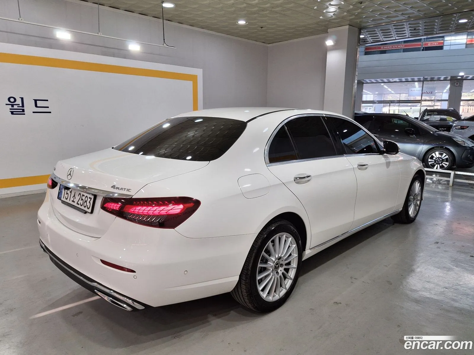 Mercedes-Benz E-Class W213 2023 — 7