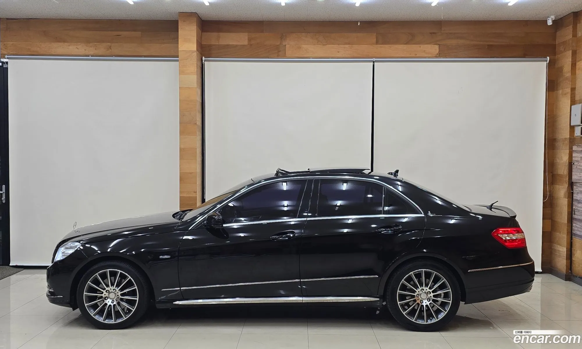 Mercedes-Benz E-Class W212 2012 — 12