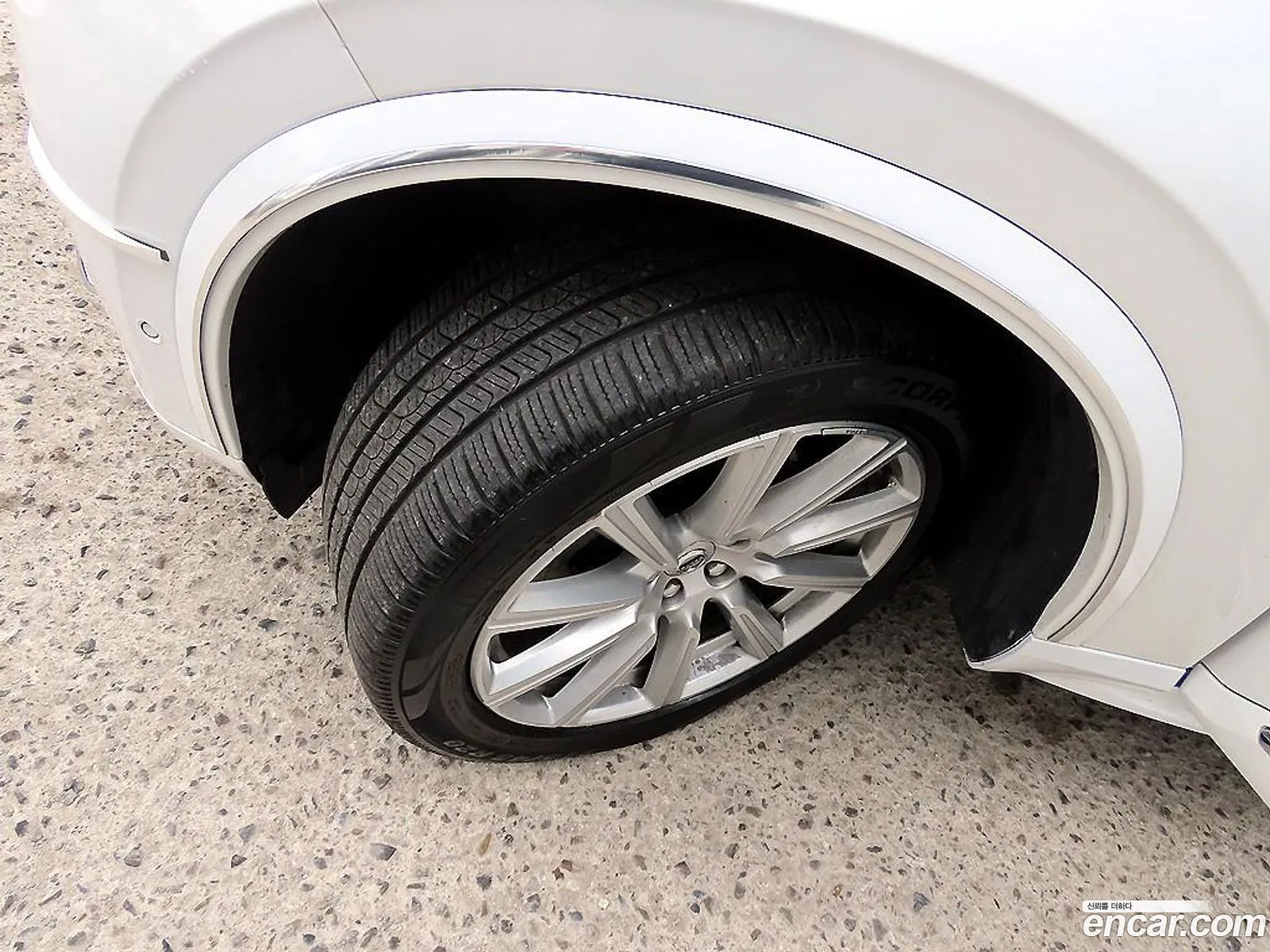 Volvo XC90 2019 — 8