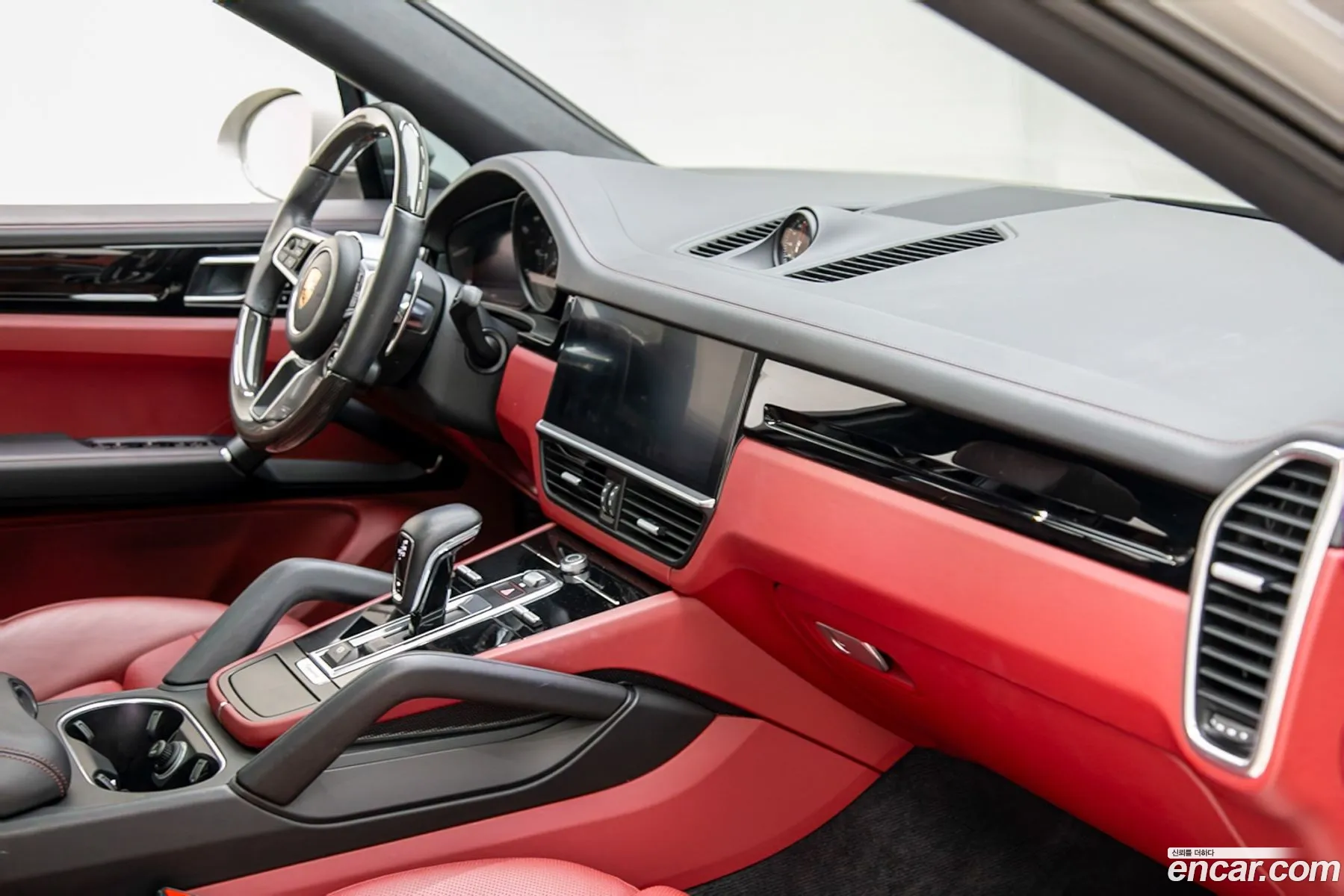 Porsche Cayenne 2020 — 16