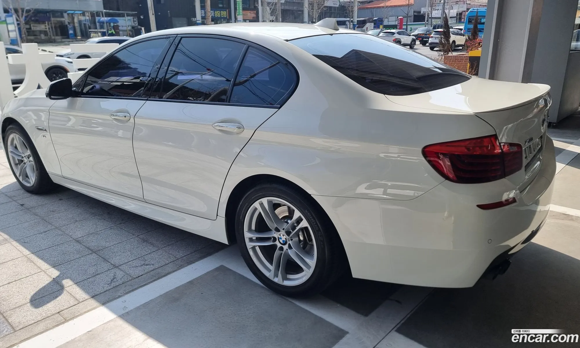 BMW 5 Series 2016 — 9