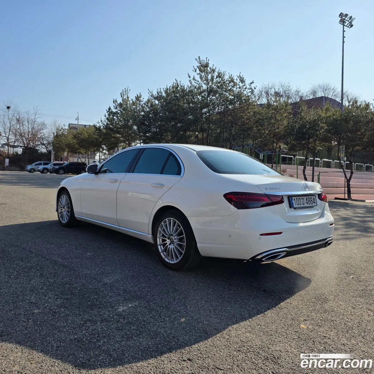 Mercedes-Benz E-Class W213 2022 — 12