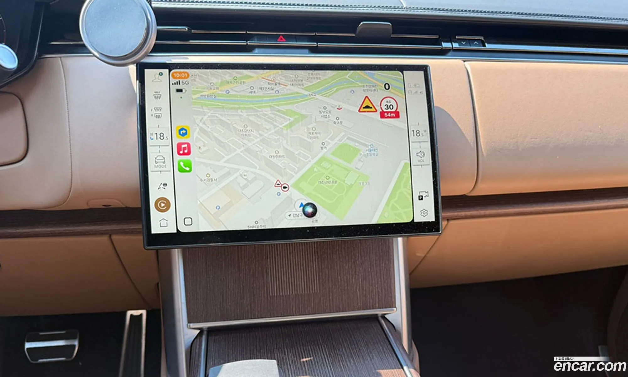 Land Rover Range Rover 2024 — 19
