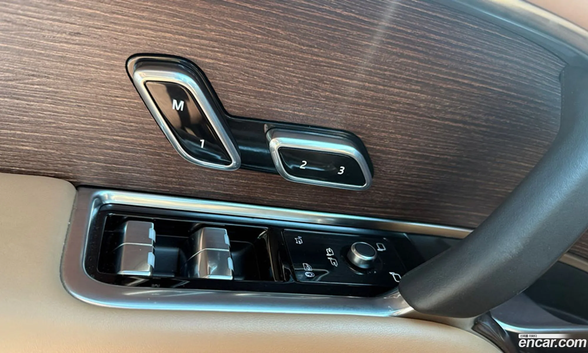 Land Rover Range Rover 2024 — 17