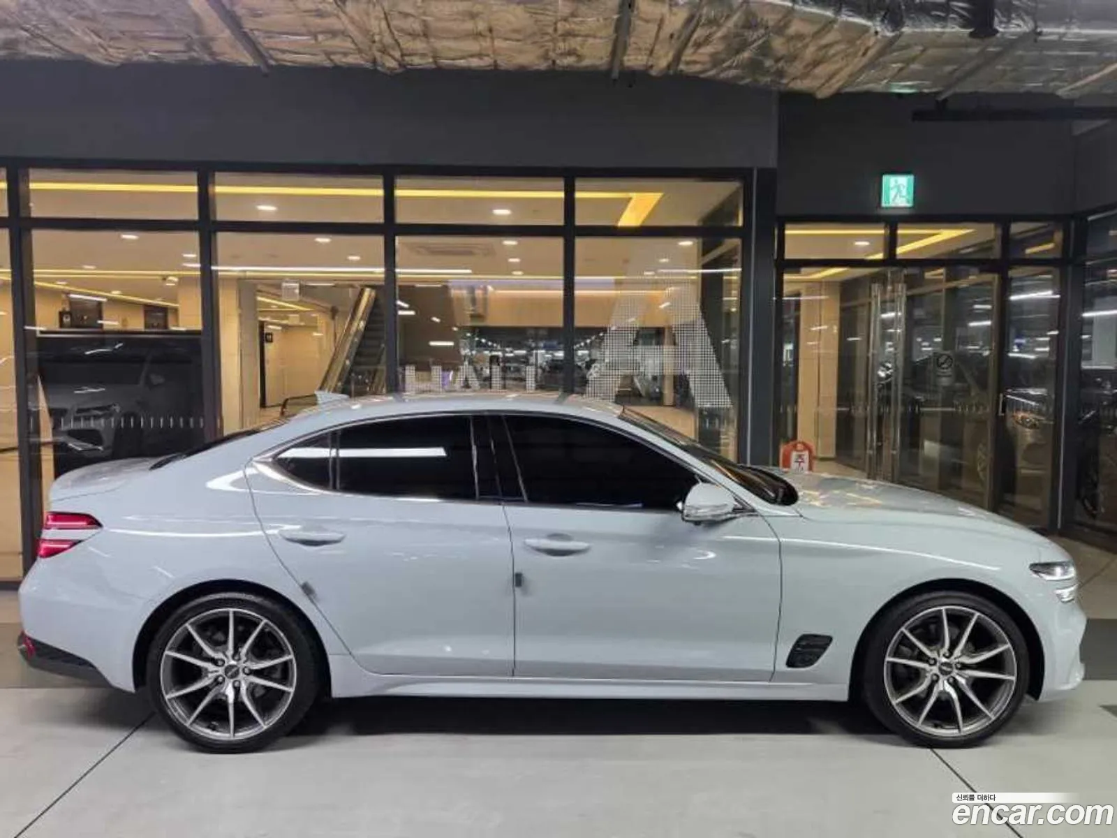 Genesis G70 2021 — 2
