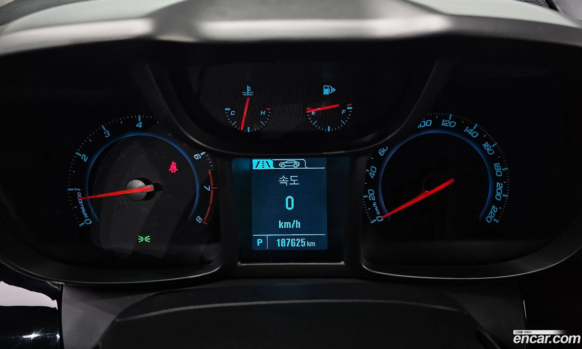 Chevrolet (GM Daewoo) Orlando 2017 — 9