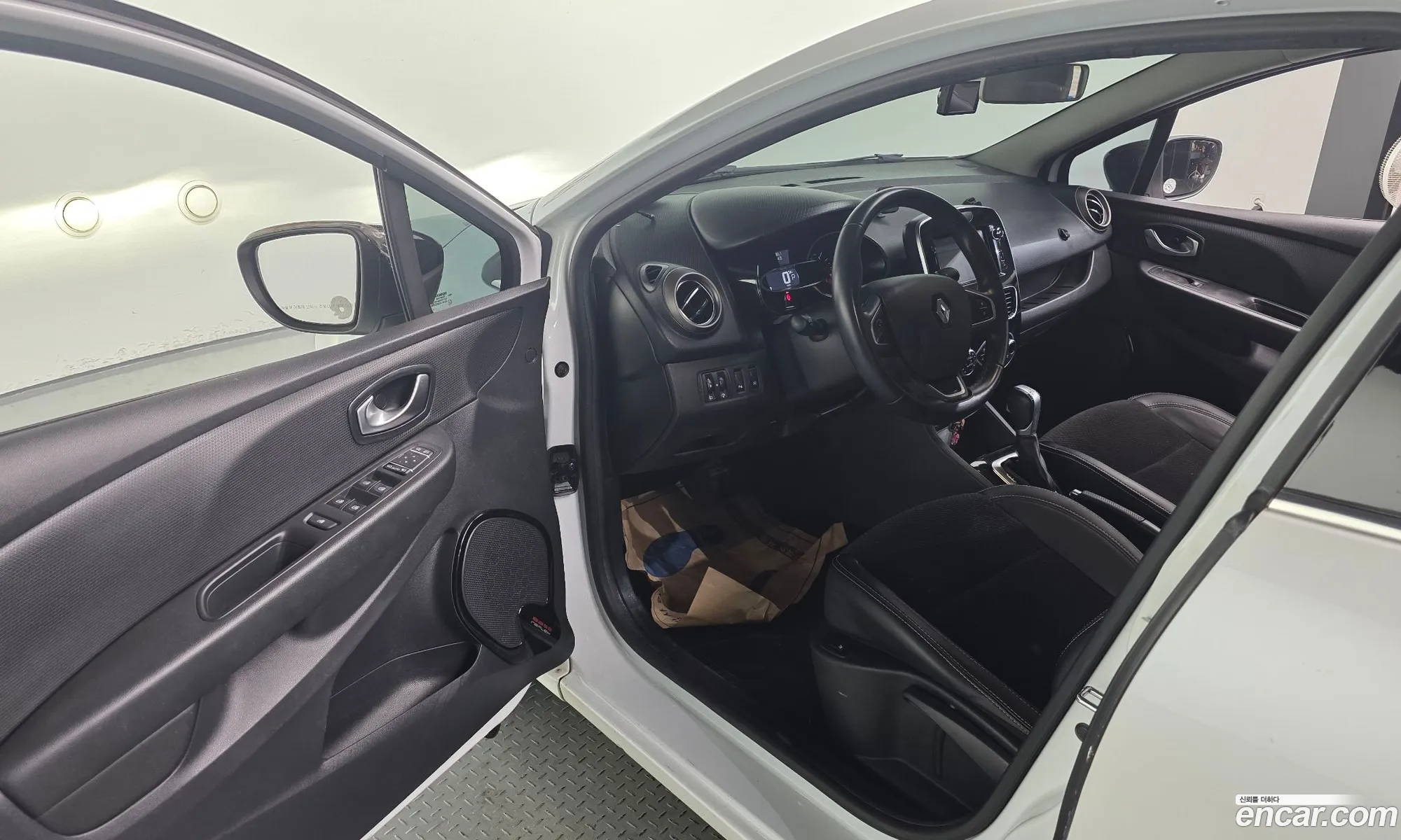 Renault Korea (Samsung) Clio 2019 — 15