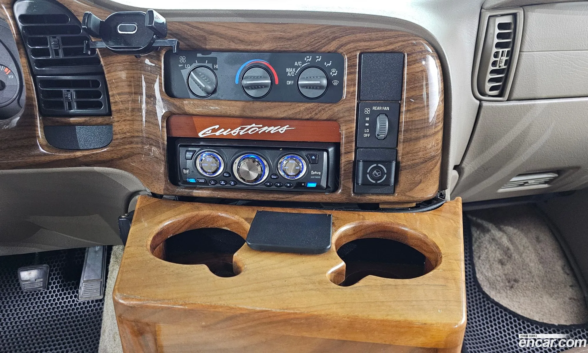 Chevrolet Astro Van