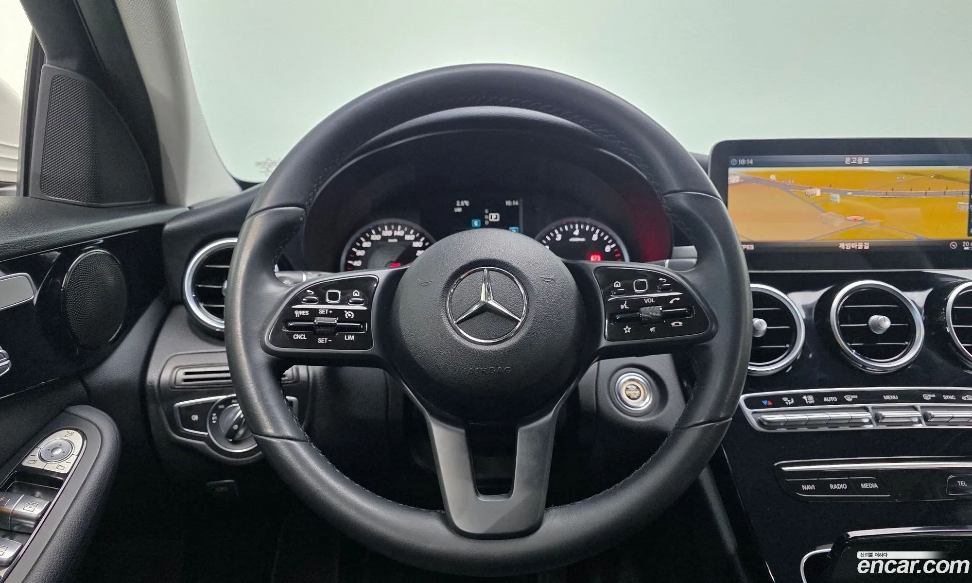 Mercedes-Benz C-Class W205 2019 — 19