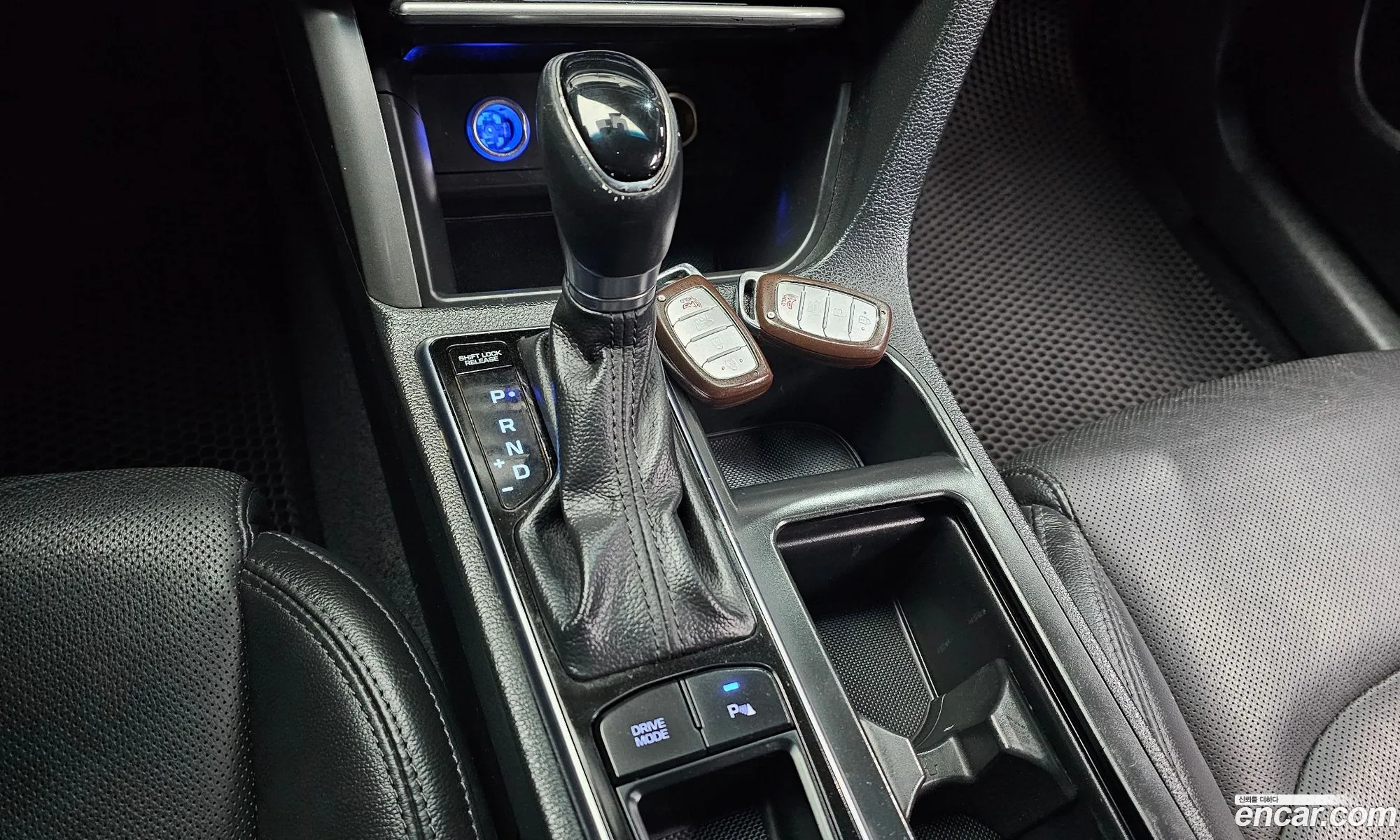 Hyundai LF Sonata 2014 — 16