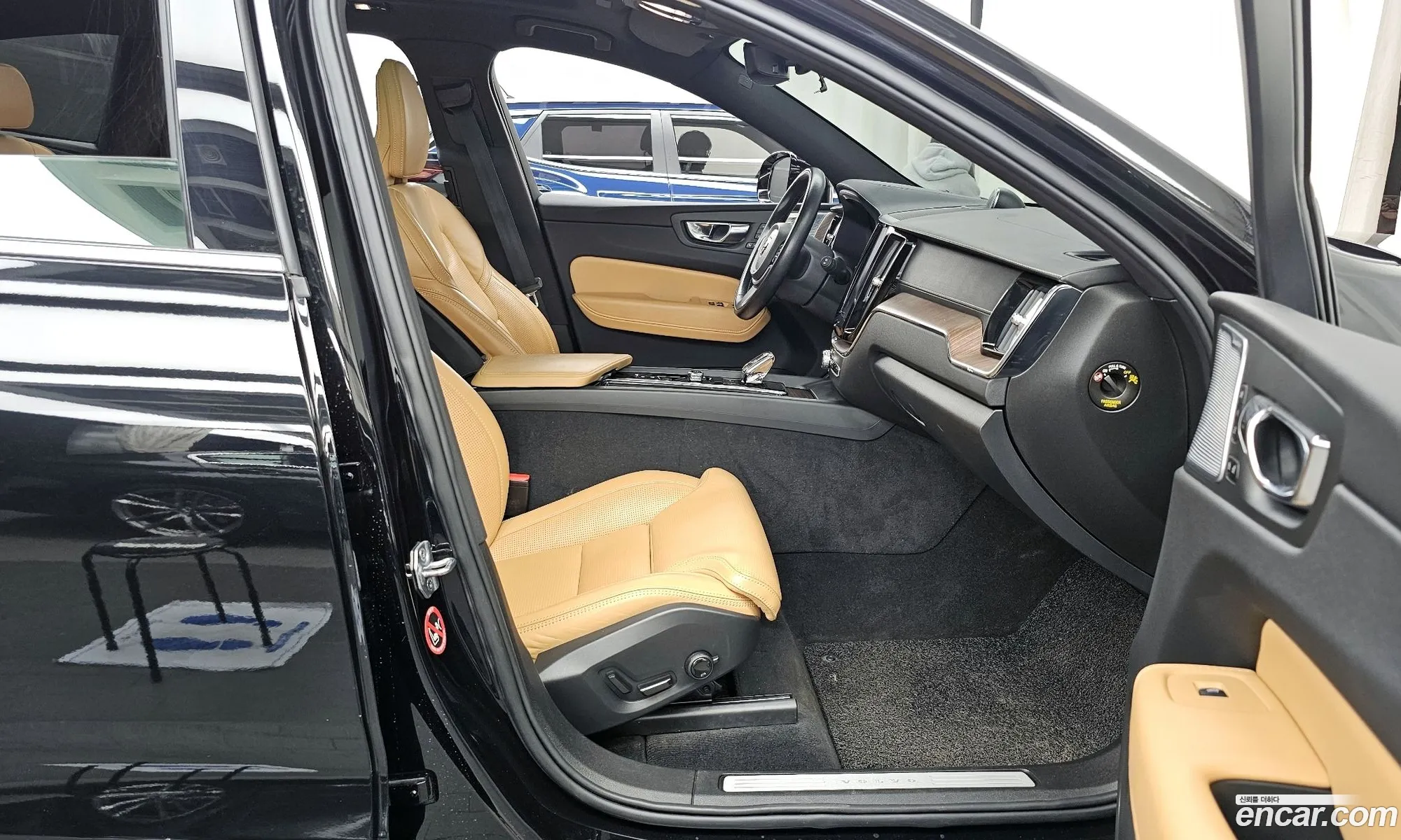 Volvo XC60 2021 — 4
