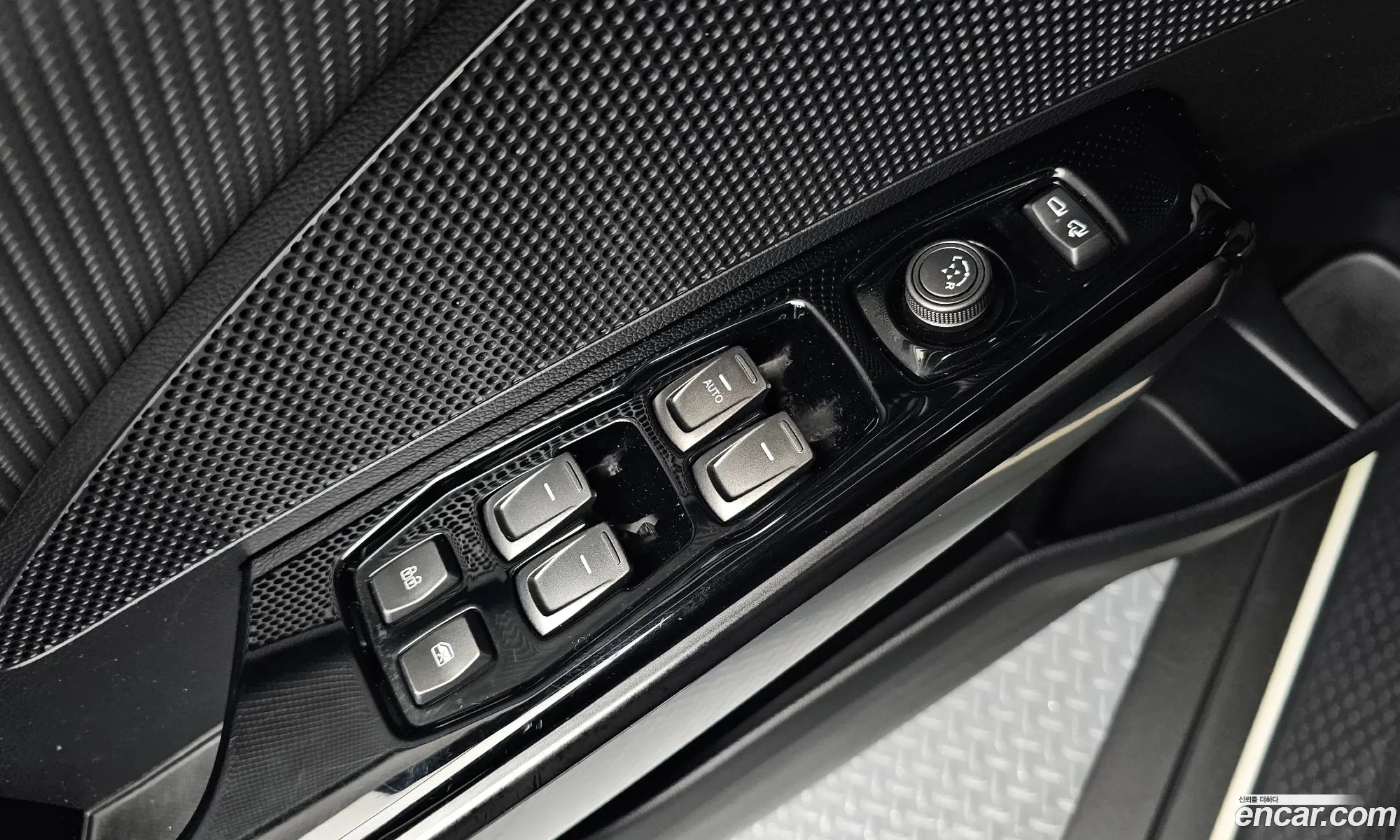 KG Mobility (SsangYong) Tivoli 2019 — 10