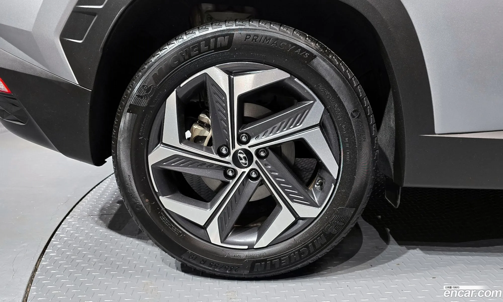 Hyundai Tucson 2023 — 17