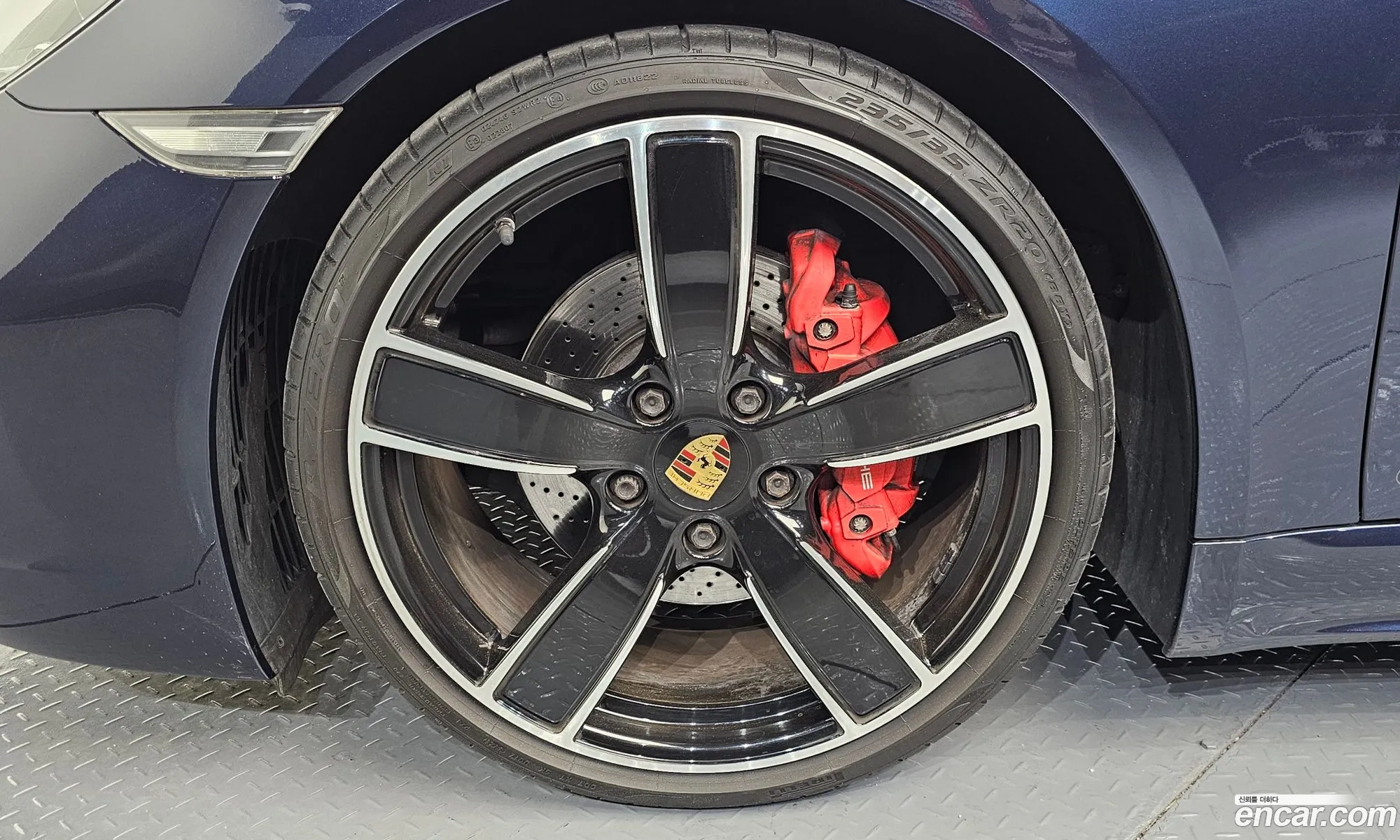 Porsche 718 Boxster 2019 WP0CB298XKS228588 — 2
