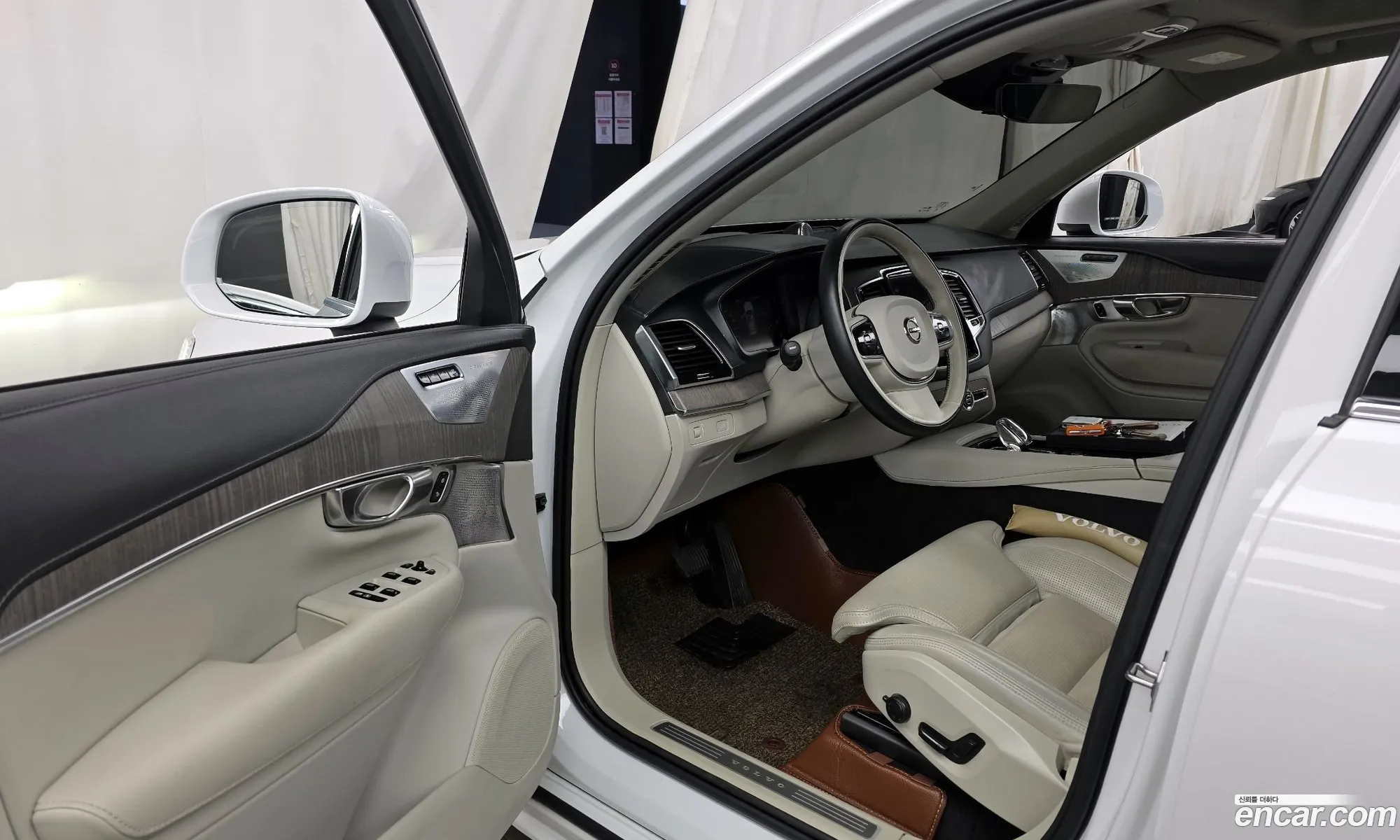 Volvo XC90 2021 YV1LF062CM1768932 — 16