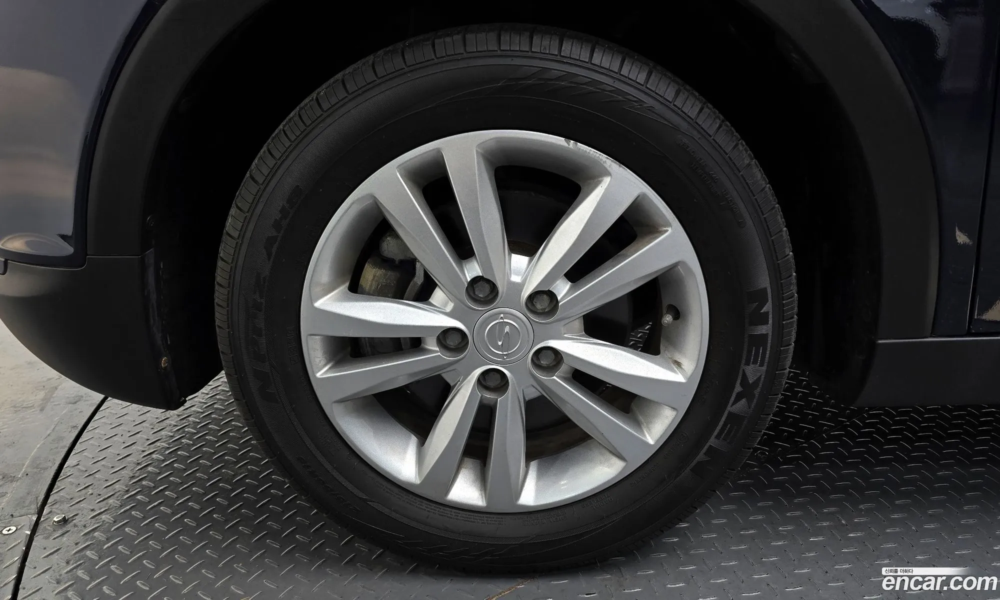 KG Mobility (SsangYong) Tivoli 2015 — 12
