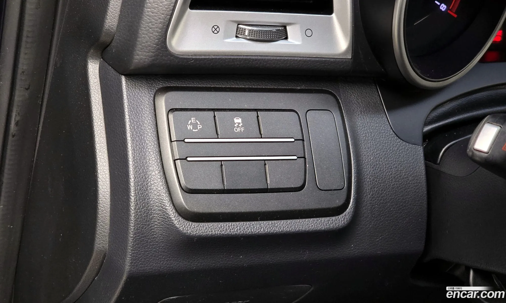 KG Mobility (SsangYong) Tivoli 2015 — 6