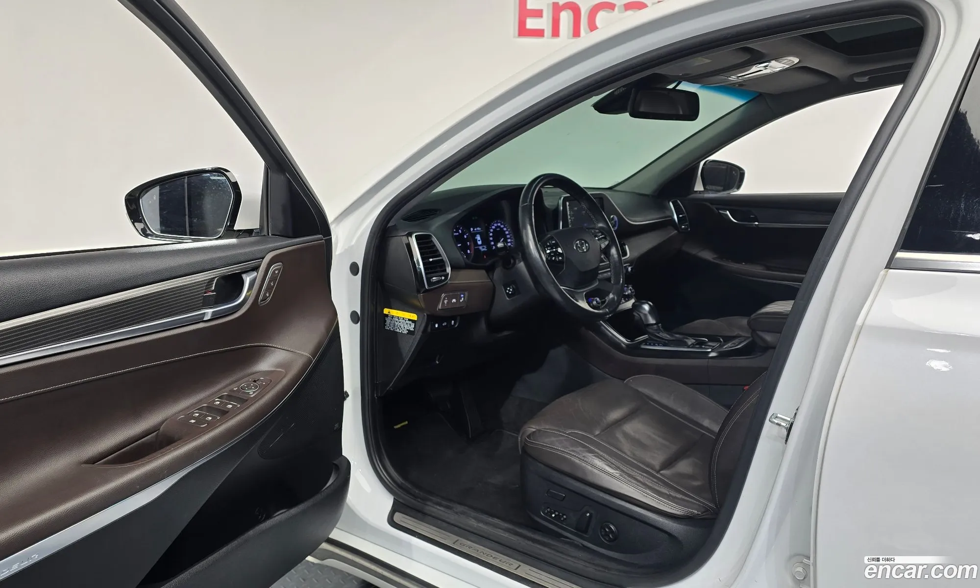 Hyundai Grandeur IG 2017 — 19