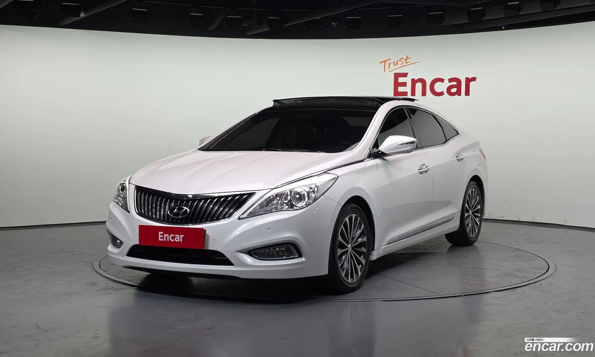 Hyundai Grandeur HG 2014 — 19