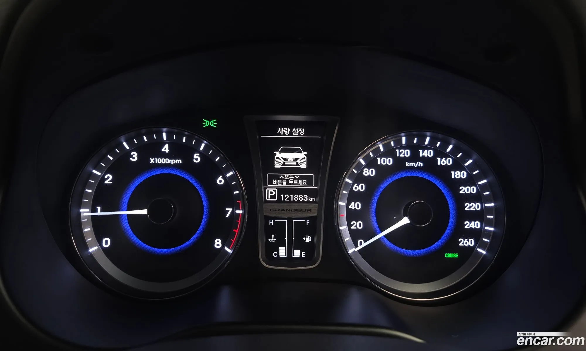 Hyundai Grandeur HG 2014 — 17