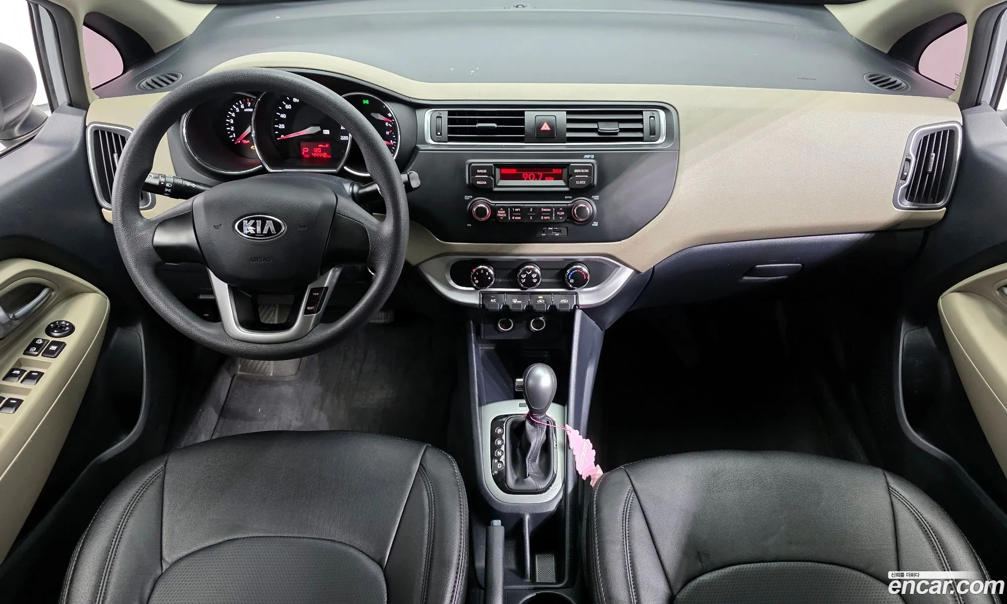Kia Pride 2015 — 9