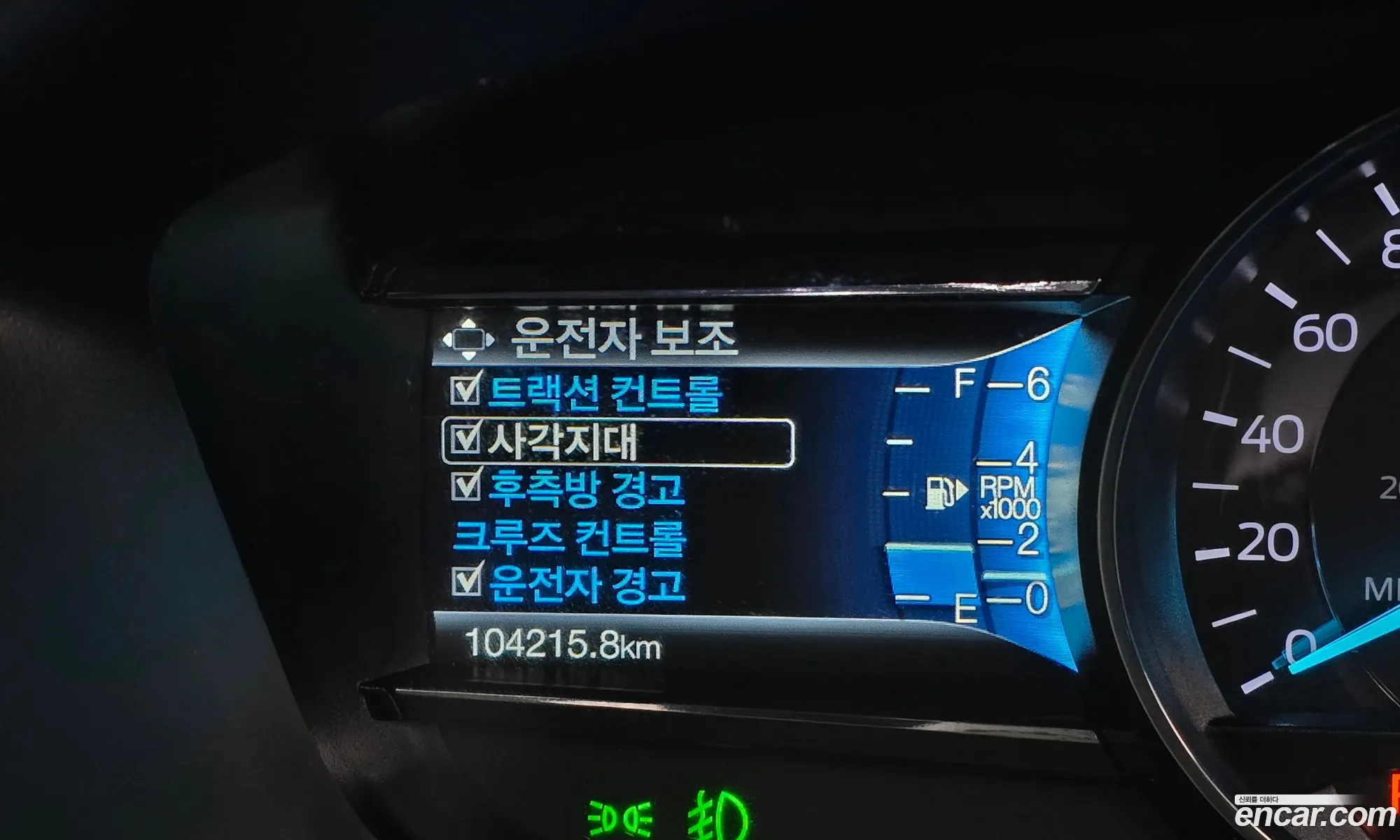Ford Explorer 2018 1FM5K8FH9JGB23747 — 14