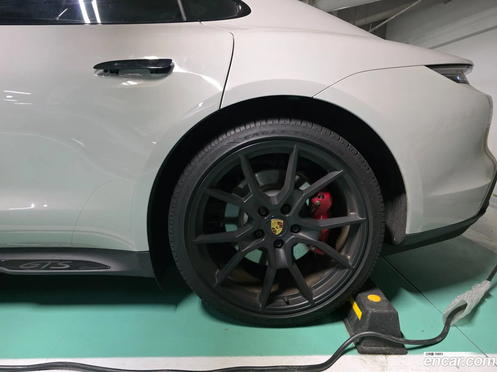 Porsche Taycan 2023 — 3
