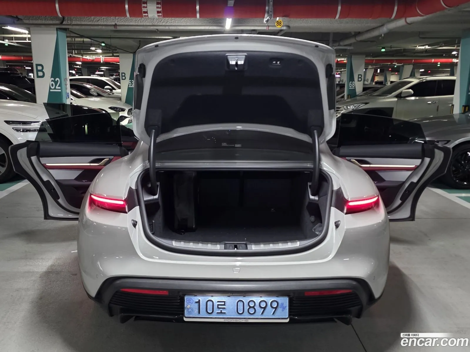 Porsche Taycan 2023 — 10