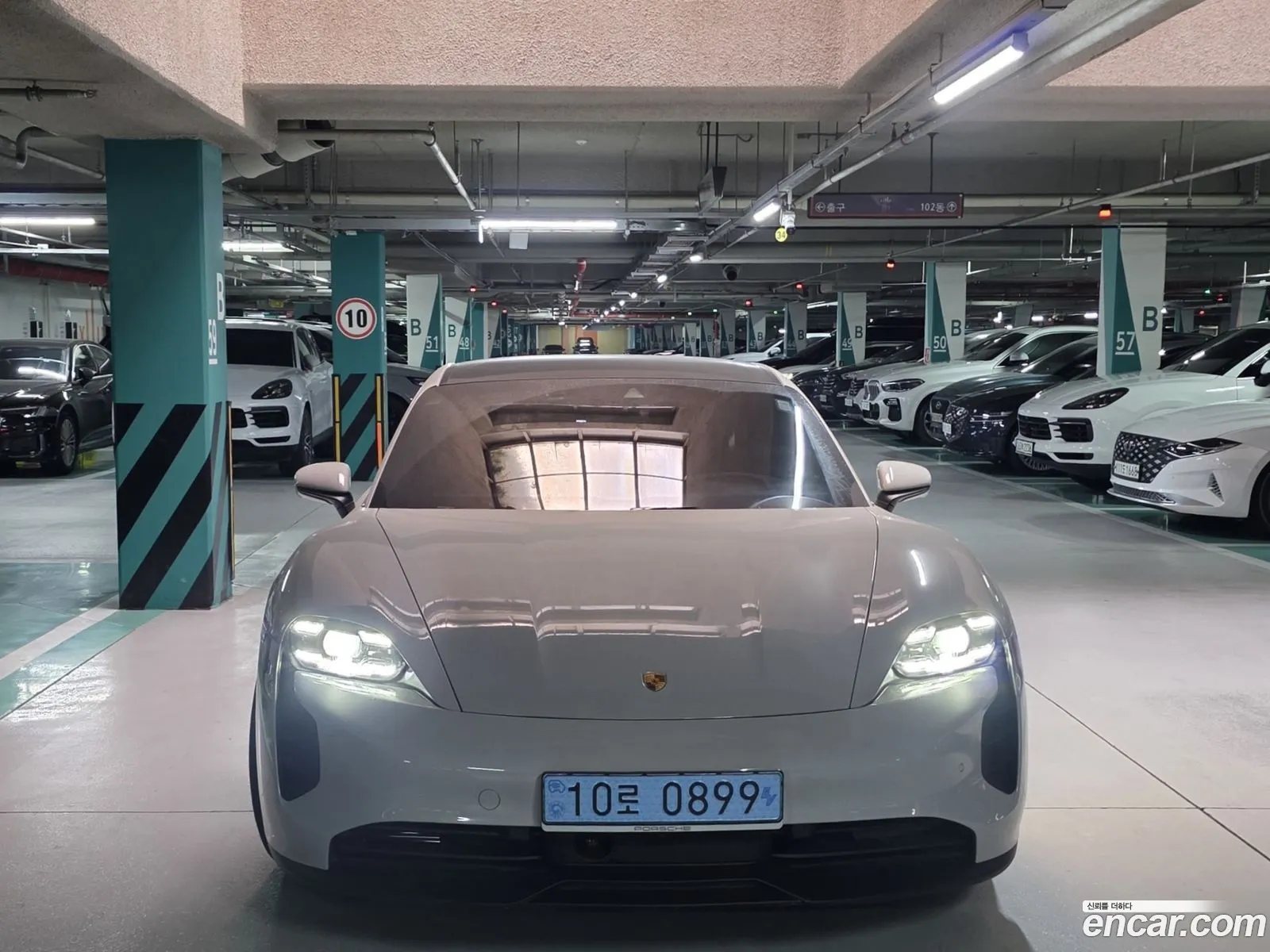 Porsche Taycan 2023 — 9