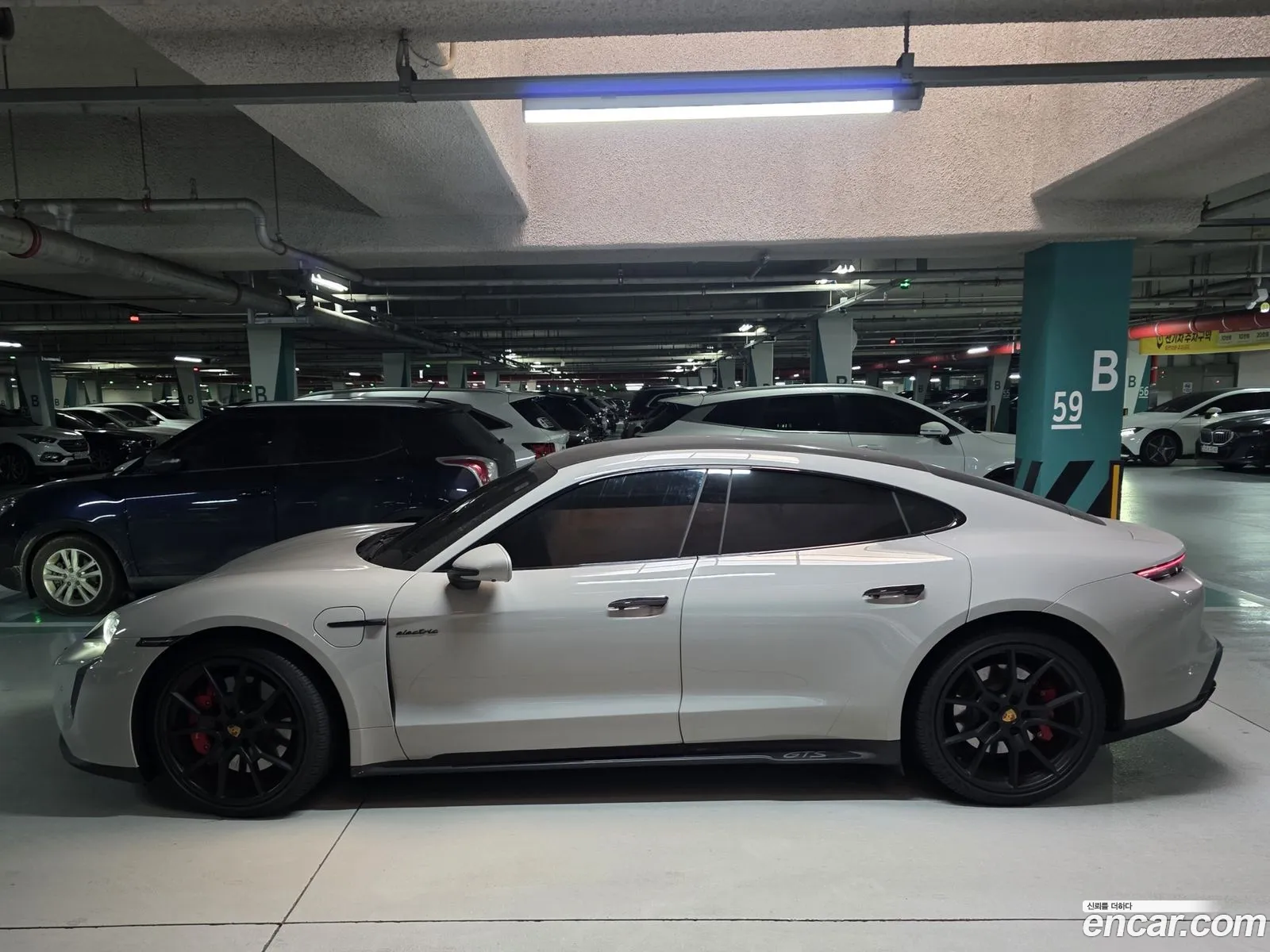 Porsche Taycan 2023 — 6