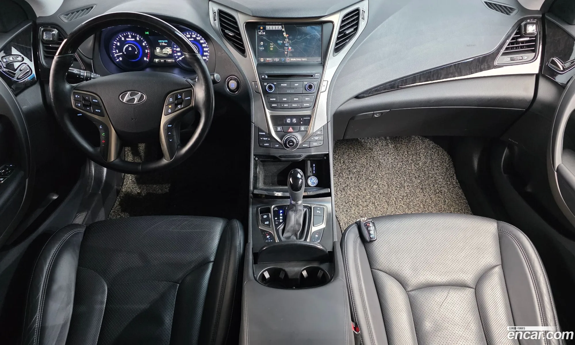 Hyundai Grandeur HG 2013 — 17