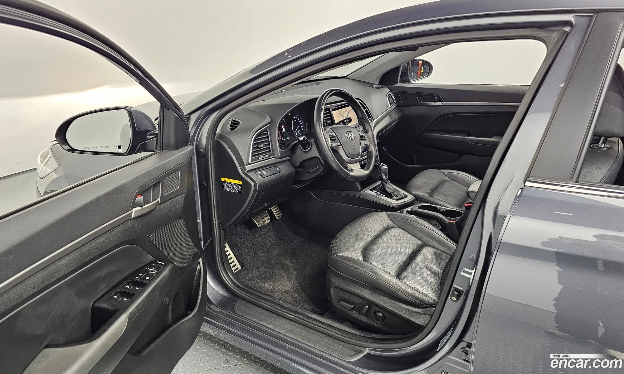 Hyundai Elantra AD 2016 — 17
