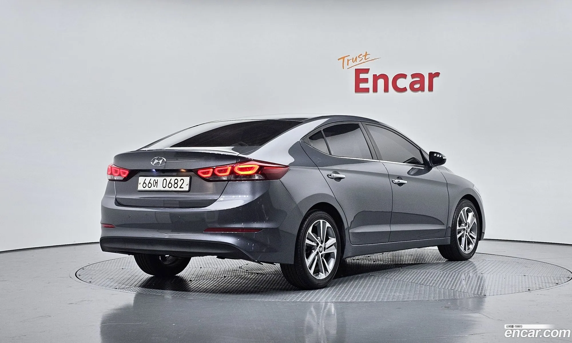 Hyundai Elantra AD 2016 — 5