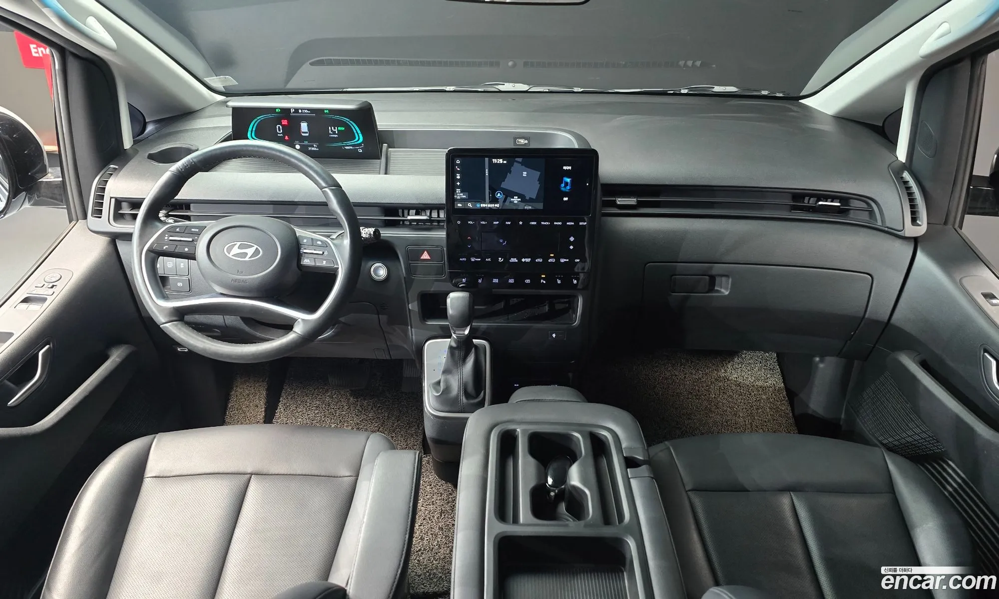 Hyundai Staria 2024 — 5
