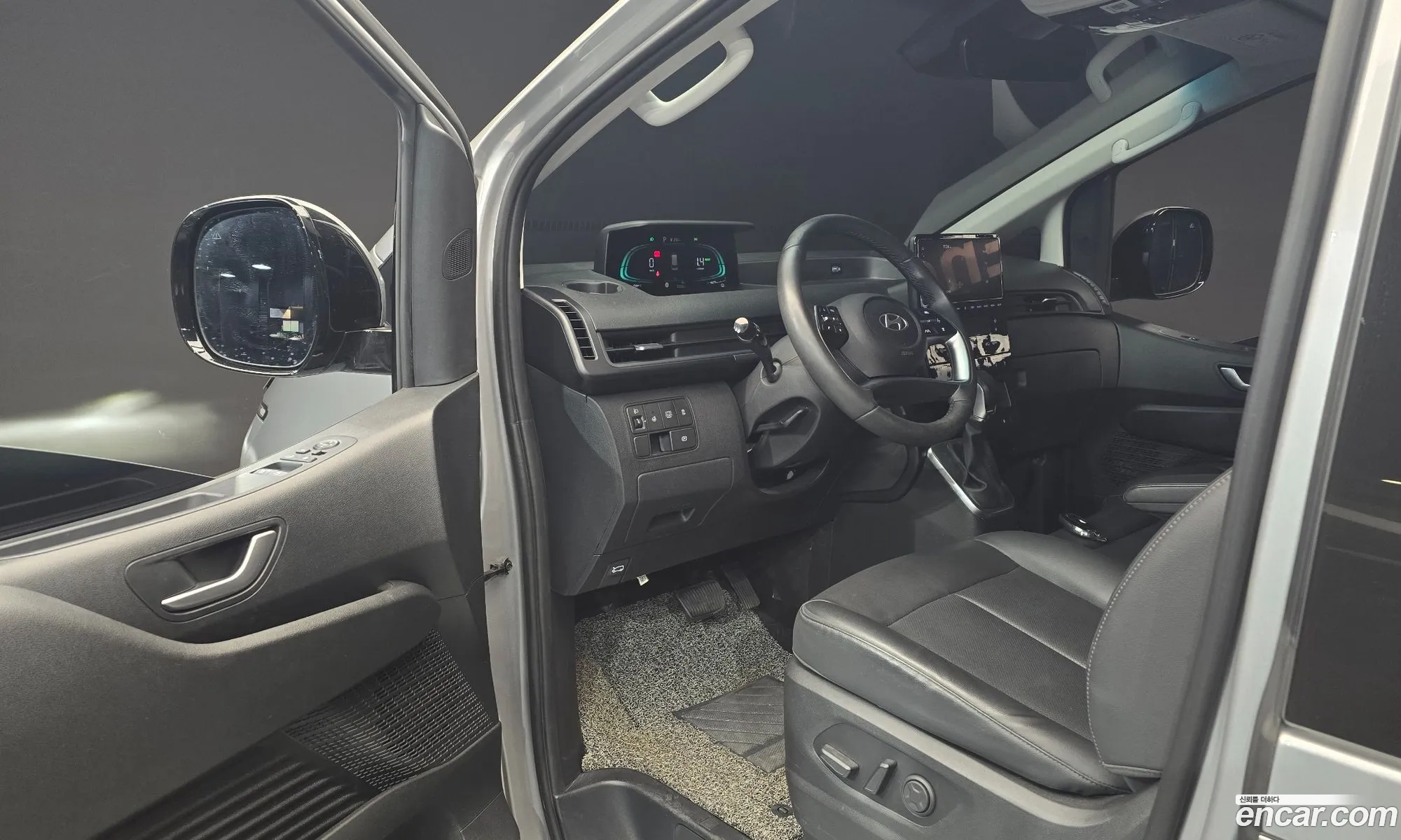 Hyundai Staria 2024 — 20
